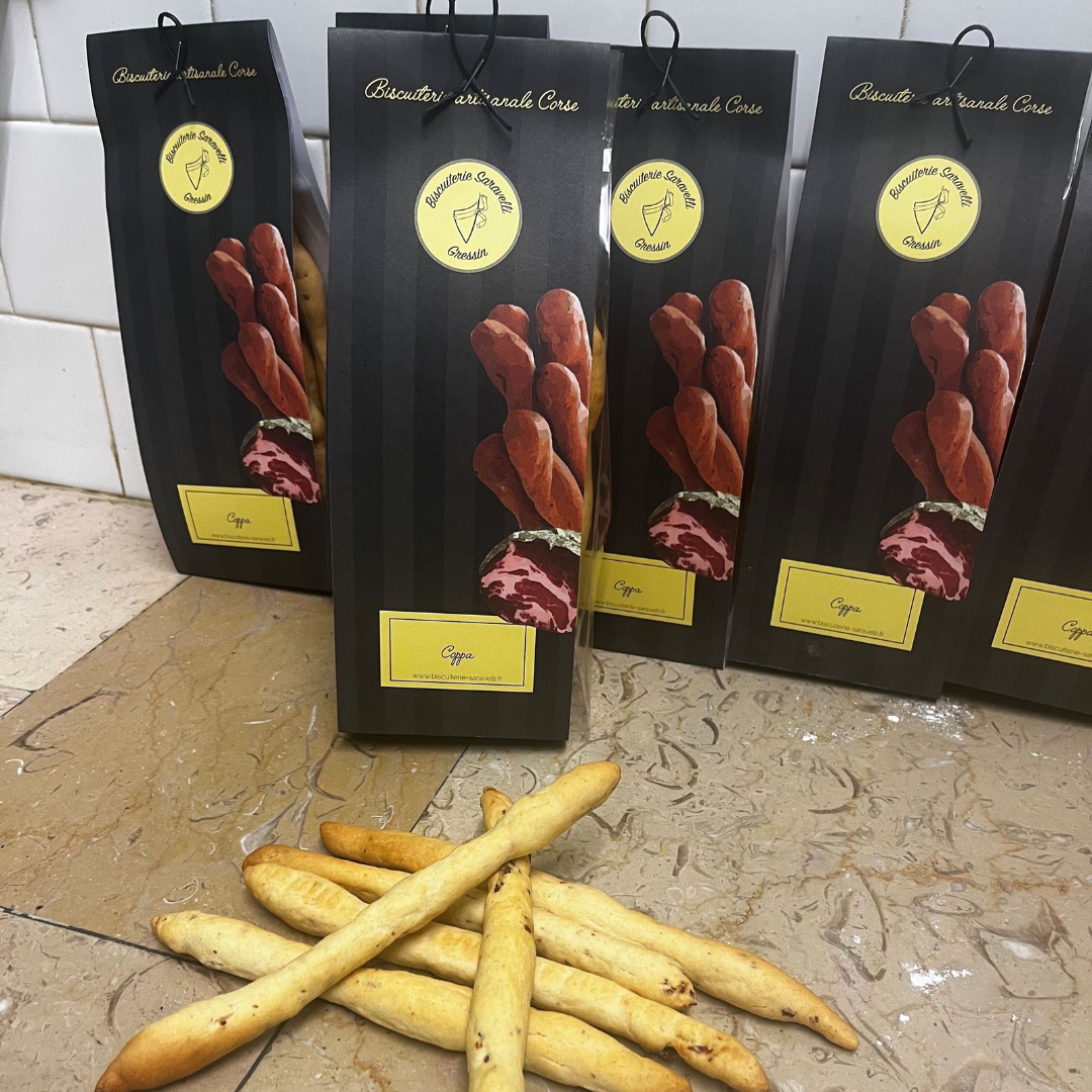 Gressins Saravelli à la Coppa - vue 2 - Biscuiterie Saravelli - Cuggiulelle Saravelli - Gressin Les Épicurieuses