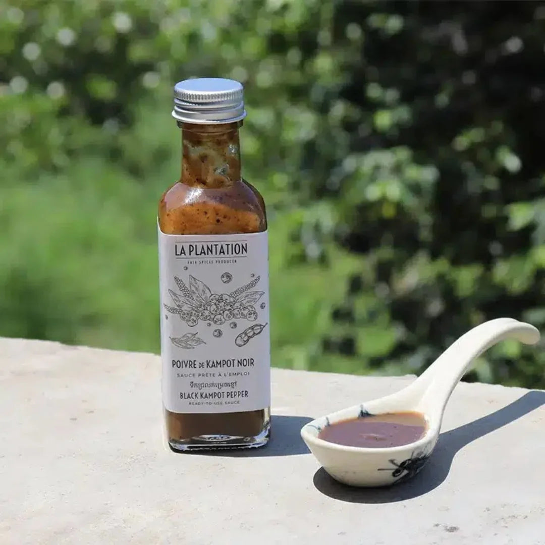 Sauce au Poivre de Kampot Noir - vue 2 - La Plantation - Sauce Les Épicurieuses